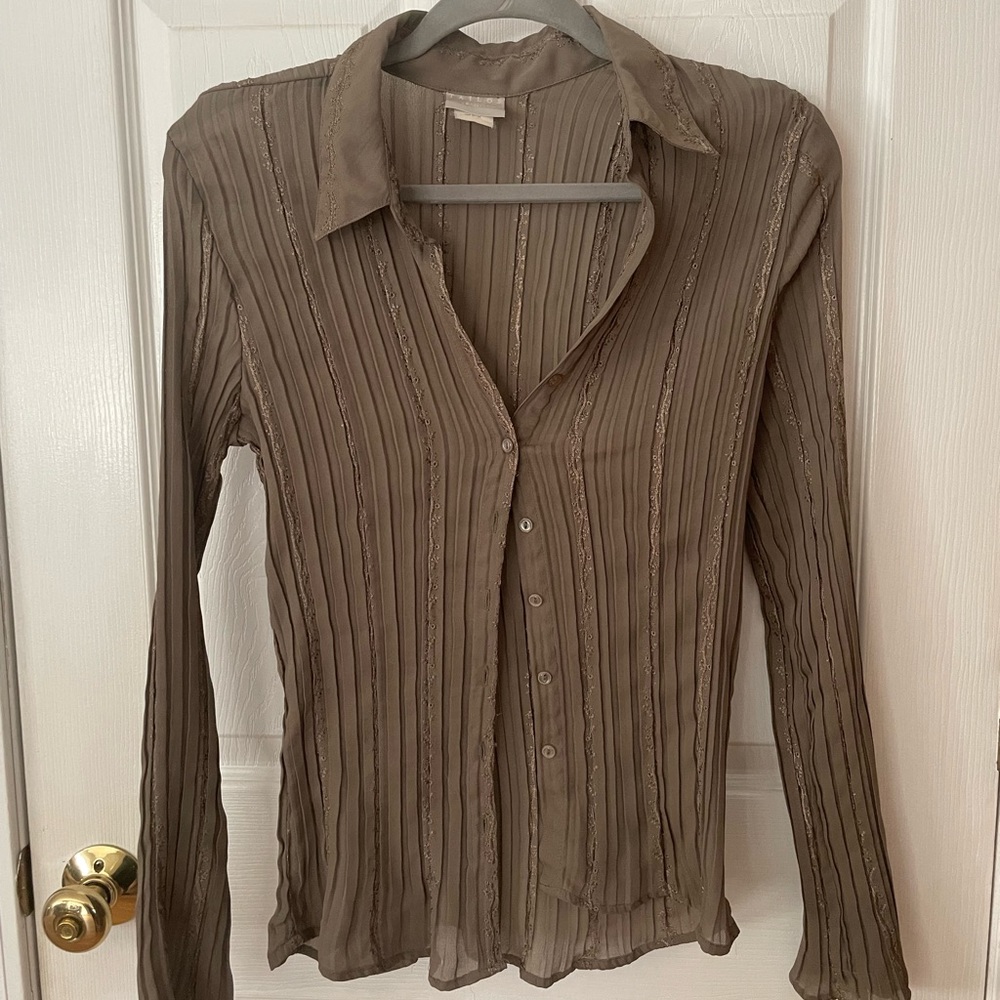 Gorgeous blouse by B Moss- medium- stunning embroidery and very unique!!